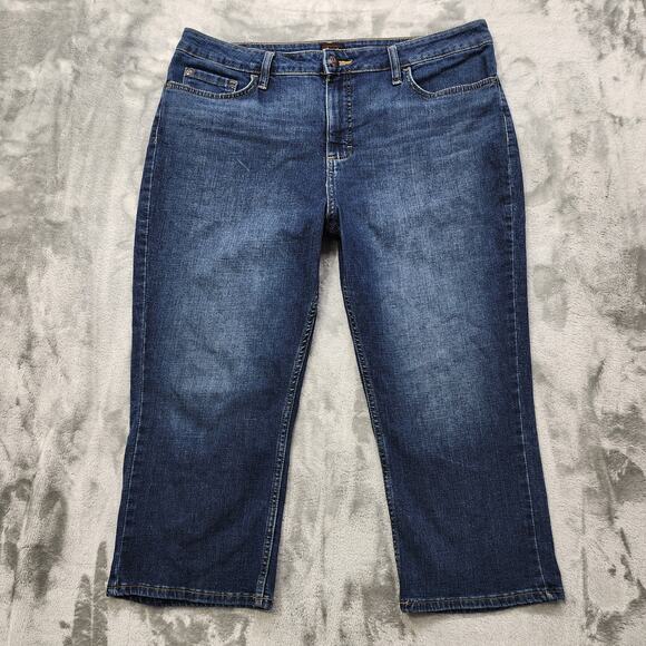 Lee Jeans Womens 18M Blue Dark Wash Mid Rise Capri Stretch Denim Casual Preppy - Picture 1 of 14